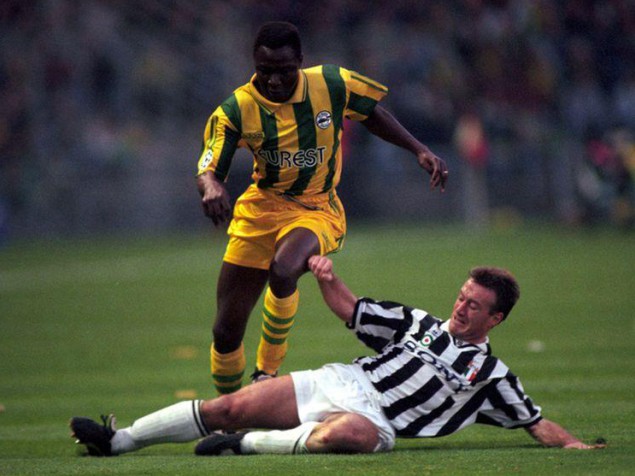 Le retour de Deschamps avec la Juventus à la Beaujoire contre le FC Nantes de Japhet N'Doram en 1/2 finale de la Ligue des Champions en 1996 