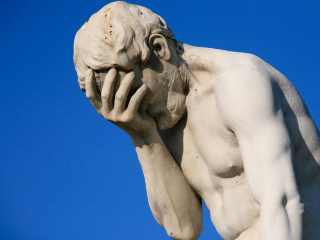 FacePalm  : Statue du Jardin des Tuilerie Paris