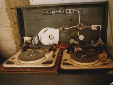 The first Original turntables @ Old Hits Reggae Club, Port Antonio, Jamaica.