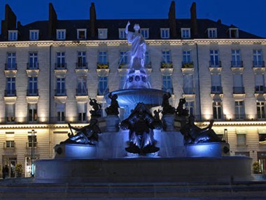Light it Up Blue, Place Royale, Nantes