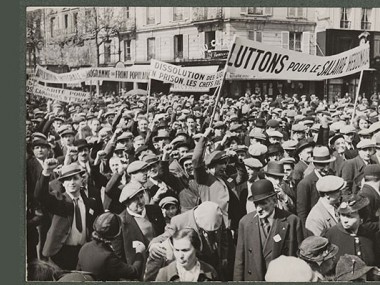 Défilé du 1er Mai (vers 1937-1939) © Mauric – Mémoires d’Humanité / Archives départementales de la Seine-Saint-Denis