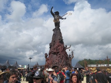 lemmy statue hellfest 2016